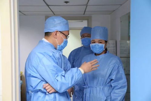 用堅守傳遞溫暖，以管理凝聚力量——市醫院管理中心領導除夕慰問一線職工側記